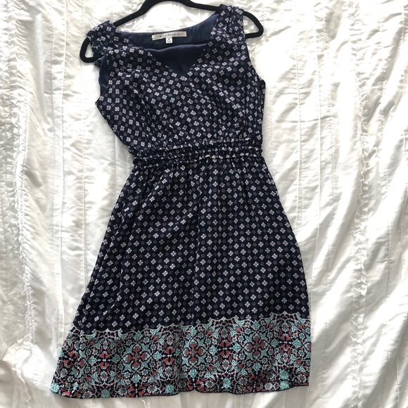 Max Studio V-neck sleeveless dress- medium - Picture 3 of 4